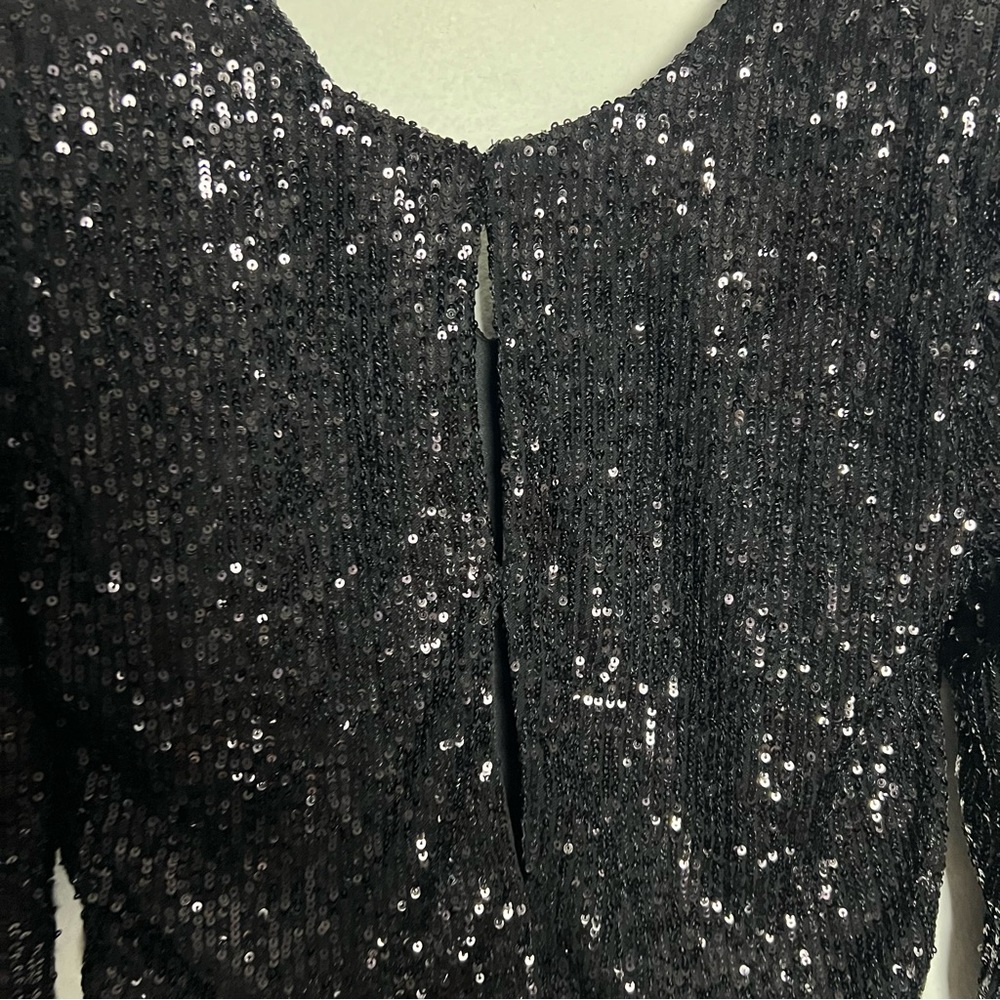 NWT NONchalant Vivi Black Sequin Asymmetrical Hem Long Sleeve Top Size XS - Picture 6 of 9